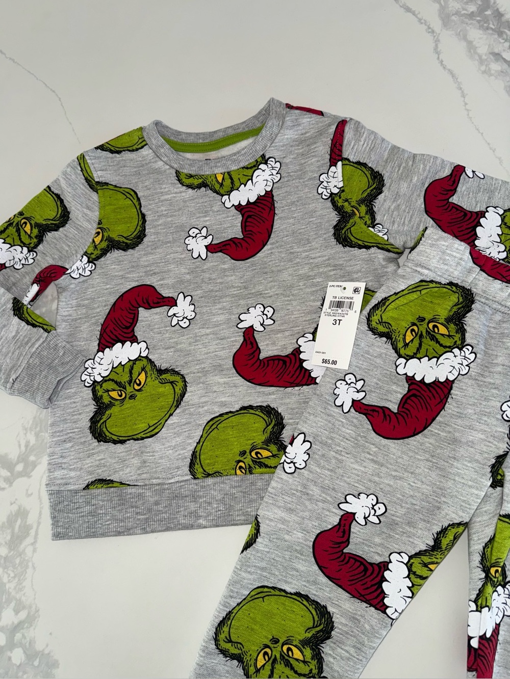 The Grinch Toddler Kids’ Holiday Sweatshirt and Joggers Set Size 3T